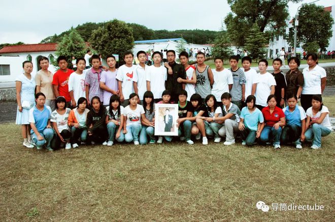 7周年跟随15部纪录片回望开元棋牌试玩512大地震1(图4)
